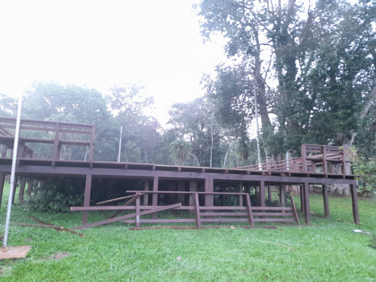 Rompieron un deck de la costanera de Eldorado: Hay un detenido